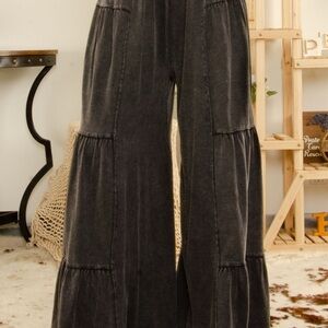 Blue Velvet Black Wide-Leg Tiered Pants